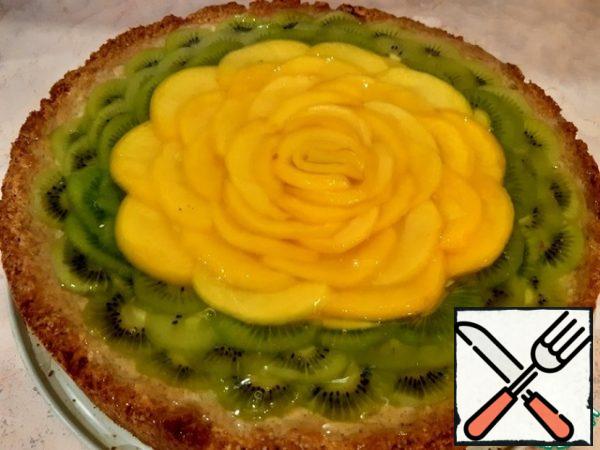 Ready to leave the tart to rest at least for a couple of hours. If it stands for several hours, the dough becomes moist, the cake is tender.