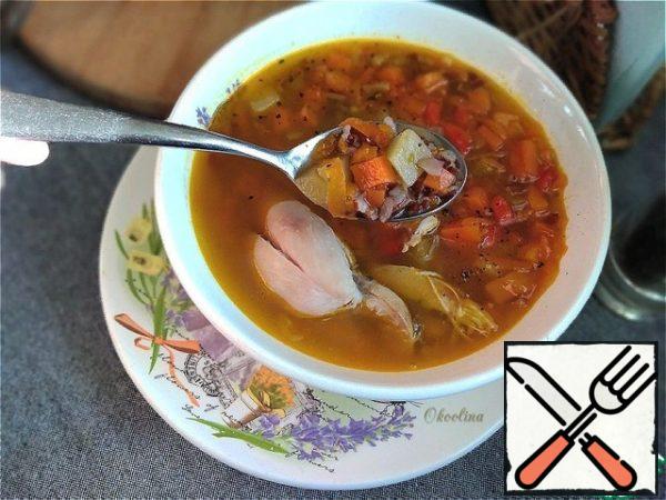 We're having lunch. Mentally. Brown rice can be replaced with any rice in the soup! It will also be delicious!