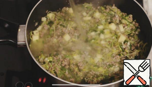 Fill with water, cook for 20 minutes.