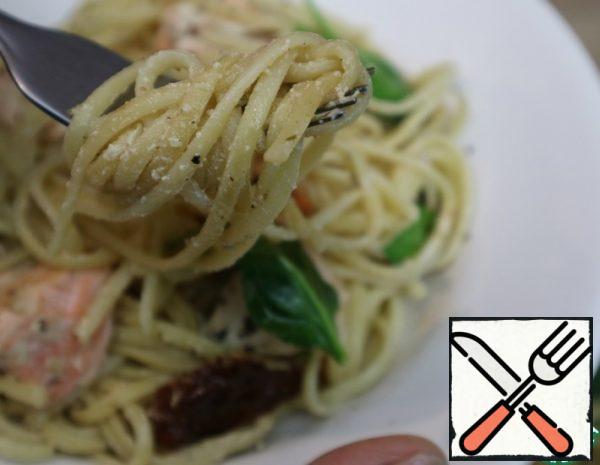 Pasta with Salmon in Cream Sauce Recipe