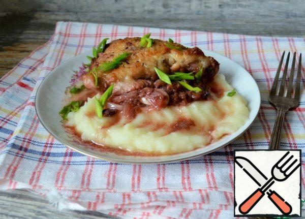 With your favorite side dish, pour the resulting sauce.