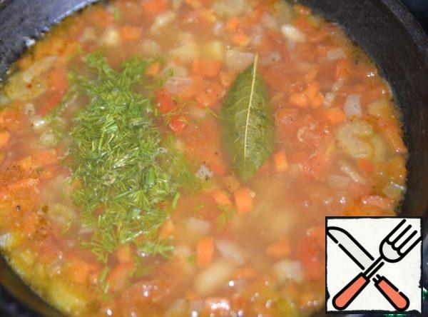 Put chopped greens, I have dill, turn off the fire.