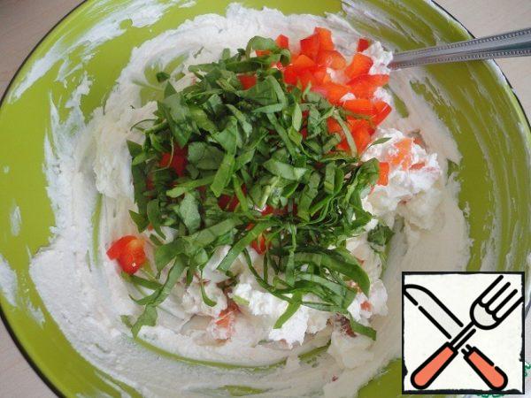 Add pepper and finely chopped spinach.