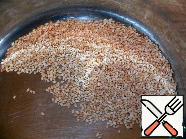 Fry the sesame seeds