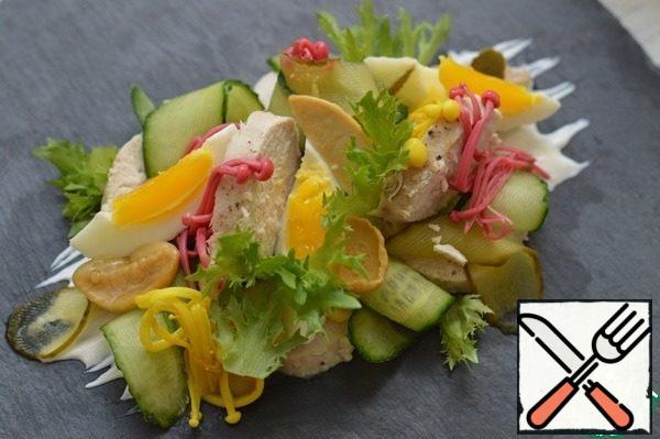 Garnish with lettuce leaves and sprinkle with nuts.
I also decorated it with enoki mushrooms, tinted with beet juice and turmeric.