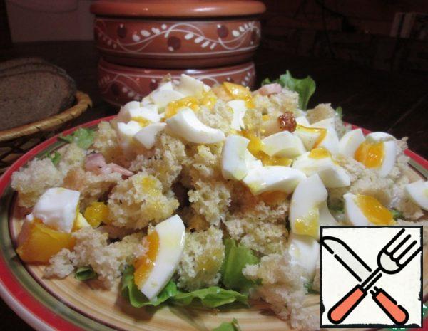 Warm Salad with Egg and Bacon Recipe