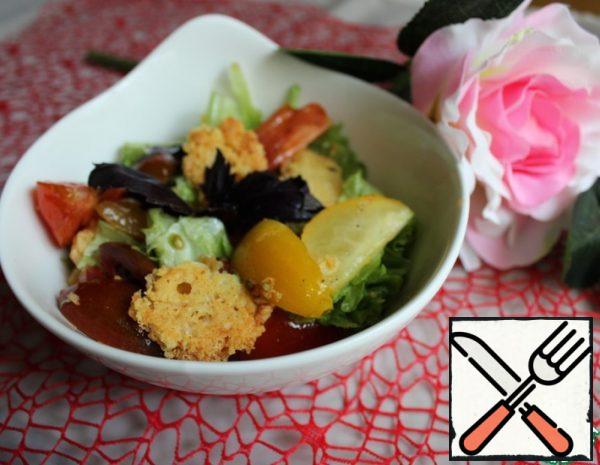 Salad with Cheese Chips Recipe