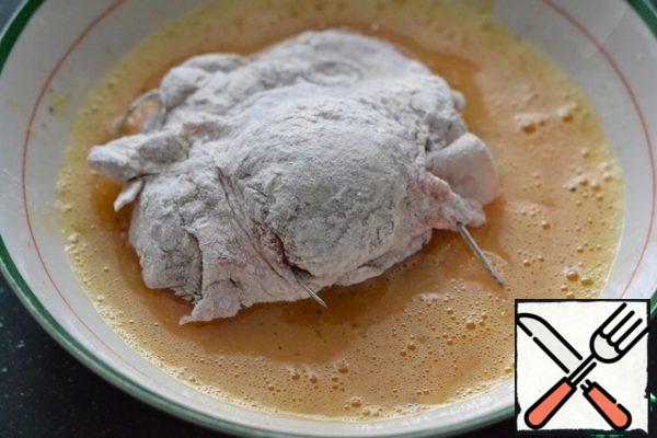 Dip the meat in lightly beaten eggs with salt and pepper.