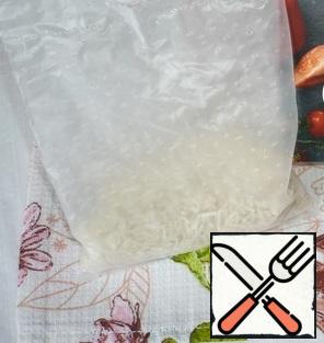 To prepare the filling, I took super Basmati rice.