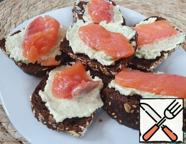 Avocado Toast with Salmon Recipe