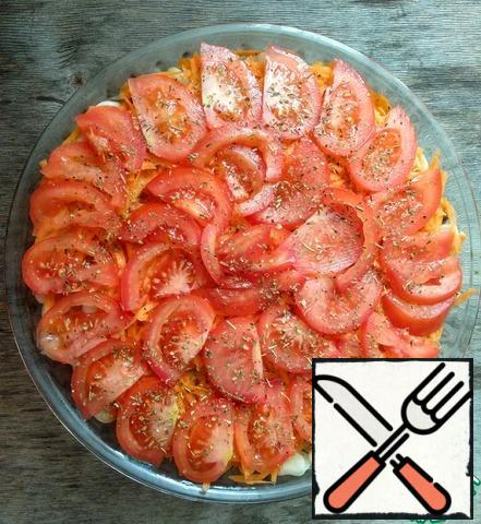 Last, arrange the remaining tomato slices. In 120 ml of water, stir the salt (0.5 tsp) and pour into the mold. Sprinkle with spices (I have Italian herbs) and send to the preheated oven to 190 gr. Cook for 25-30 minutes.