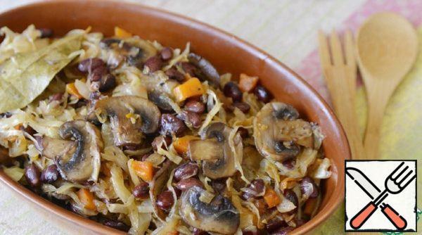 Stewed Cabbage with Beans and Mushrooms Recipe