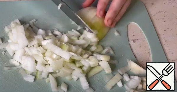 Finely chop the onion 