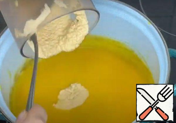 Add the nut sauce and stir well.