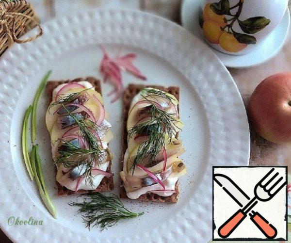 Sandwiches with Herring on Bread Recipe