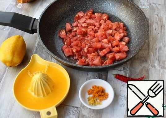 Put the chopped tomatoes in a saucepan, add all the other ingredients, put on the stove, bring to a boil, then reduce the heat and simmer for 15 minutes.