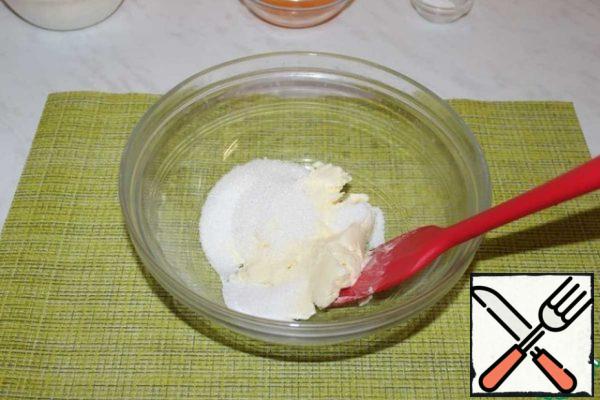 In a bowl, put the soft butter, salt, sugar and vanilla sugar. Mix everything well.