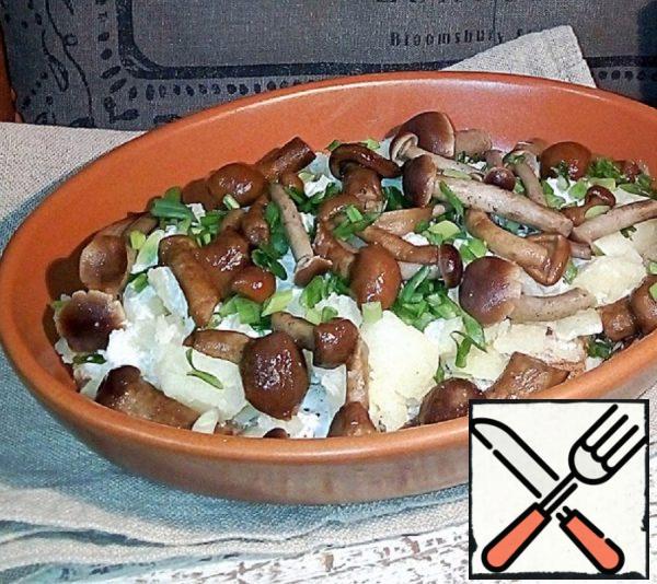 Crumpled Potatoes with Sour Cream and Mushrooms Recipe