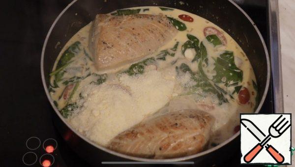 Add the parmesan, bring the sauce to a slightly thick state