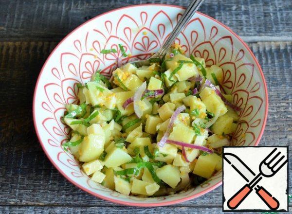 Mix olive oil, mustard and nutmeg.