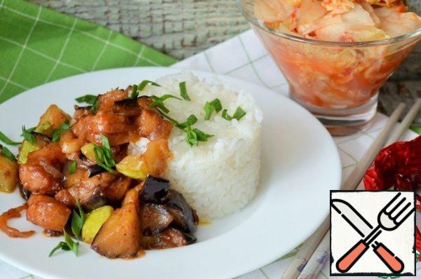 Traditionally served with boiled unleavened rice and a spicy Korean snack.
But you can also use it in the Russian style, with potatoes or buckwheat.