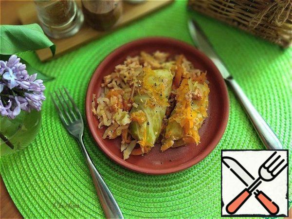 Heartfelt and very tasty! My dinner consists of:
Cabbage rolls-150 g
Salad of any fresh vegetables - 150 g