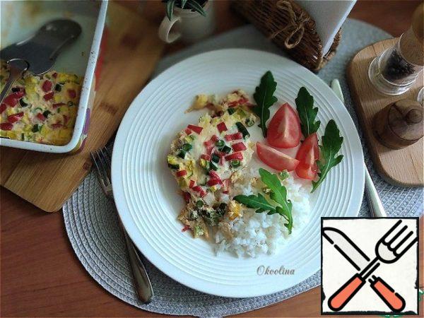 Since I prepared this dish for the second, I will serve it with rice and decorate it with tomato and arugula.