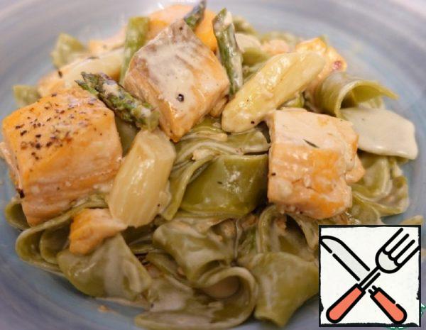 Spinach Pasta with Salmon Recipe