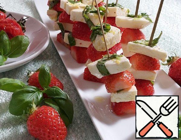 Strawberry with Mozzarella "A la Caprese" Recipe