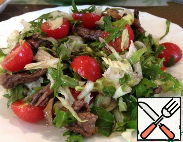 Warm Salad with Arugula and Veal Recipe