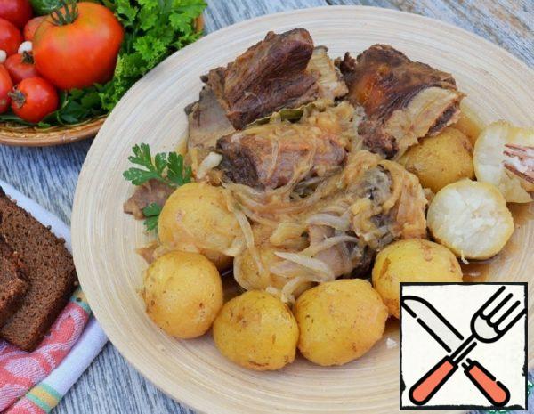 Beef Ribs with Potatoes and Onions Recipe