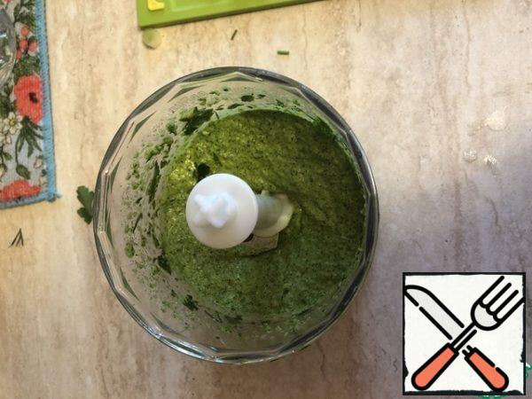 Prepare the herbal mixture: beat the herbs, olive oil with a blender. Add salt