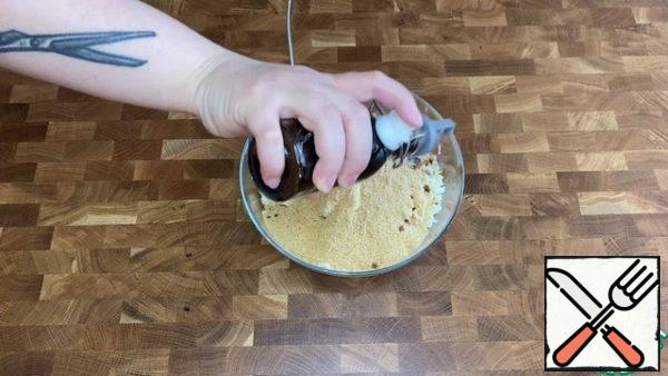 Add to the minced meat: grated cheese( on a coarse grater ), herbs, egg, mayonnaise, breadcrumbs, soy sauce, salt and spices to taste. Mix the minced meat well and leave in the refrigerator for about an hour.