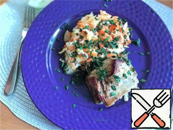 Served with a Quick Pickled cabbage salad. If you are interested, then I will give you a link to this salad below. I sprinkled everything with green onions.