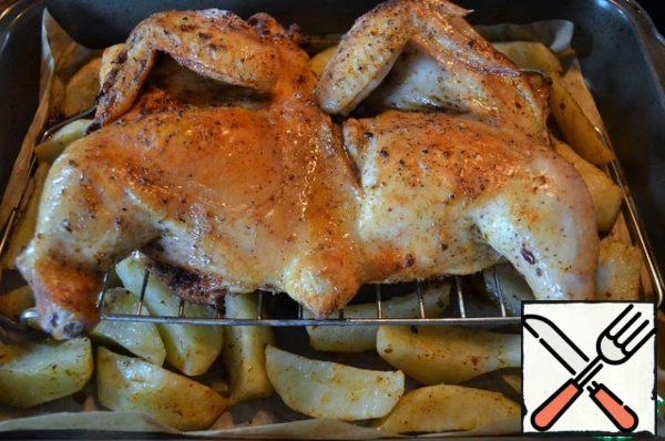 Bake for 60-75 minutes, 180-190 degrees, until the potatoes are completely cooked and the chicken juice is clear.
