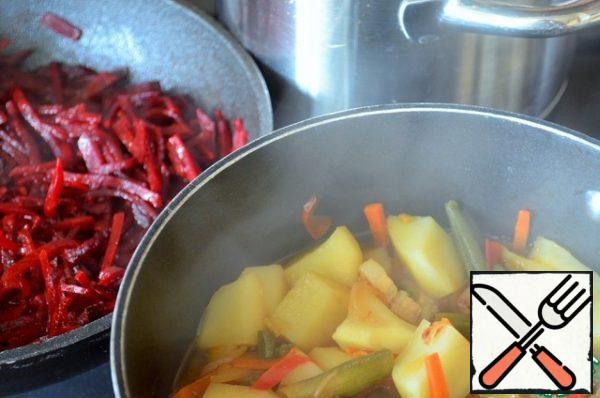 That's how I cook borscht, in parallel, on three burners.