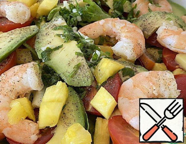 Salad with Avocado and Shrimp Recipe