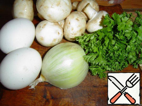 We start working with the preparation of an omelet.