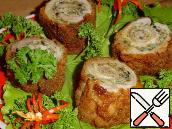 We remove the skewers, cut the roll into "stumps".