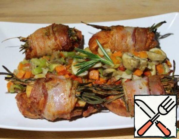 Turkey in Bacon with Mushrooms Recipe