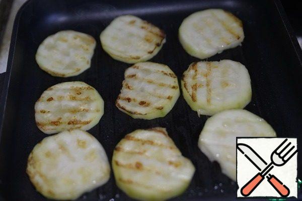 Grease with olive oil and fry on both sides in a grill pan.