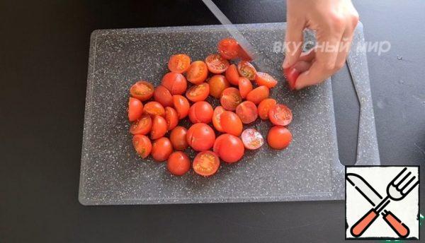 Cherry tomatoes cut in half
