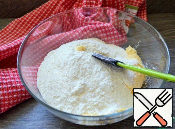 Sift the flour, add salt and baking powder, mix gently until smooth.