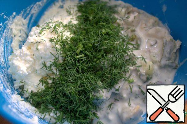 Add chopped dill or onion to the cottage cheese with cheese and herring in mayonnaise with gelatin. Shnitt onion will work well.