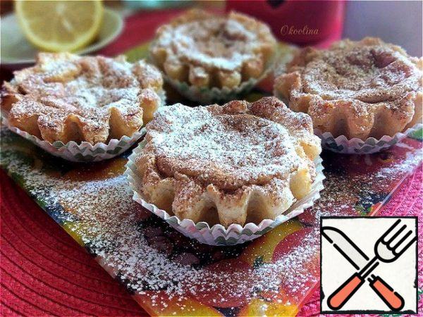 Serve warm, pre-sprinkled with ground cinnamon. The Portuguese also sprinkle powdered sugar, apparently, it is not sweet enough for them. I will also stick to this stage and sprinkle with powder!