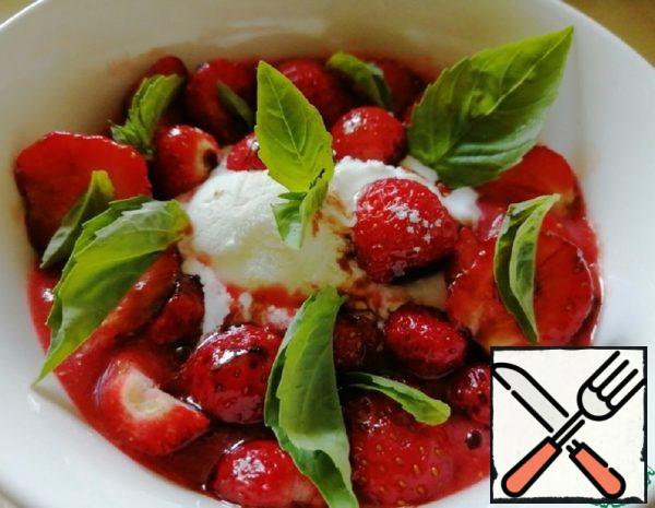 Strawberry Soup with Ice Cream Recipe