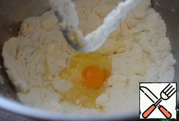 Add the egg and brandy.
