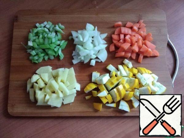 Cut the vegetables. I'll cut the vegetables into a small cube. I will not puree the soup.
