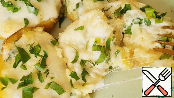 Sprinkle with herbs on top and serve hot. Bon Appetit!