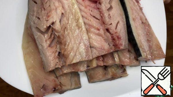 Remove small and large bones from each fillet.